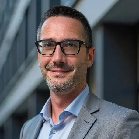 Chris photo-015-square-572x457